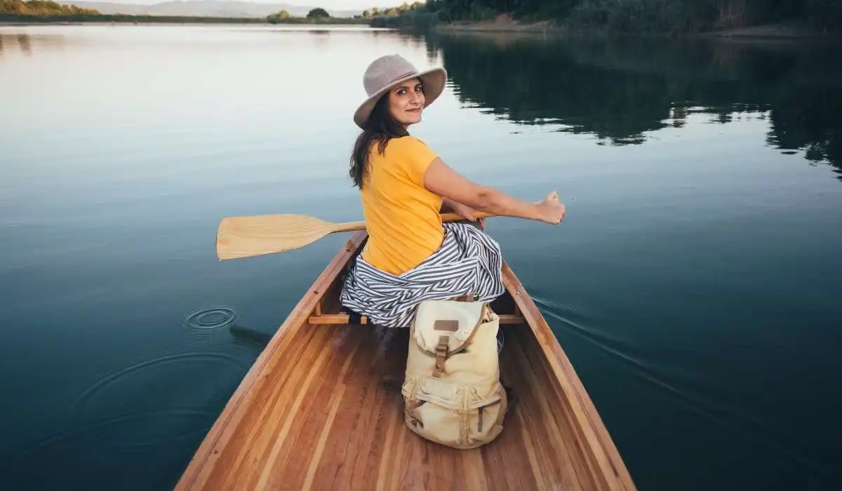 What Should Be a Beginner or Someone Who Wish to Canoe Must First Learn